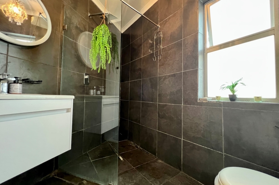 To Let 3 Bedroom Property for Rent in Van Riebeeckstrand Western Cape